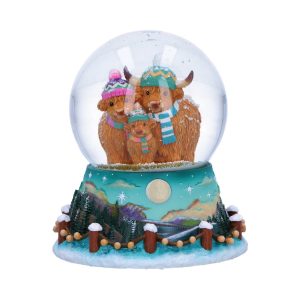 Winter Highland Cow Snow Globe